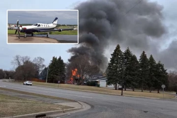 அமெரிக்காவில் குடியிருப்பு பகுதி மீது விழுந்த விமானம்: வீடியோ காட்சிகள்