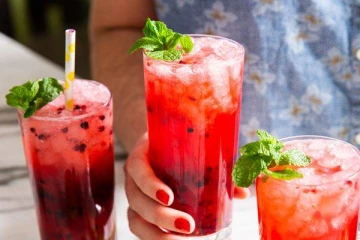 மனைவி மீது பகீர் புகாரளித்த  அமெரிக்க கணவர் ! நீதிமன்றம் வழங்கிய தீர்ப்பு