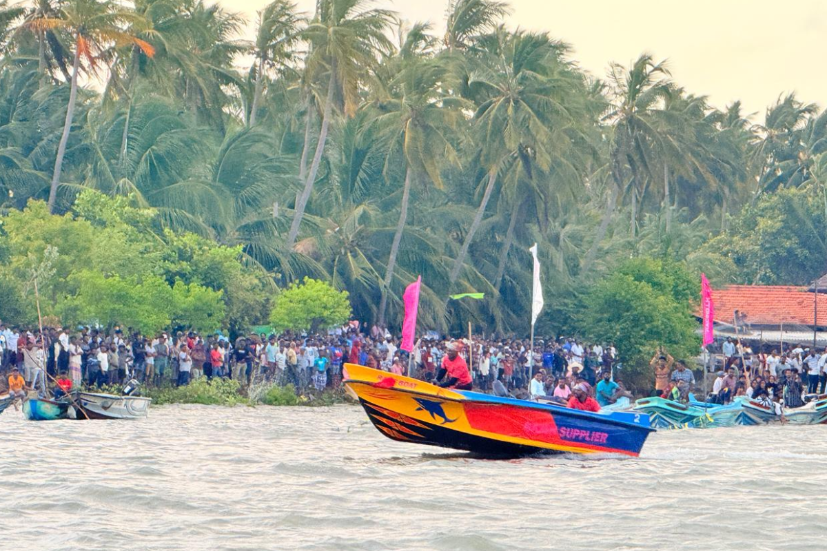 கற்பிட்டி படகு ஓட்டப் போட்டி ; இறுதியில் அரங்கேறிய சம்பவத்தால் பதற்றம் | Kalpitiya Boat Race Ends In Drama
