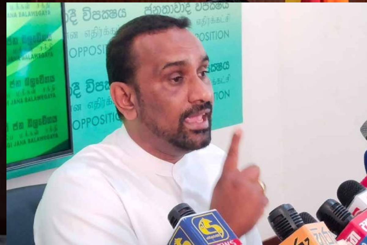 கோட்டாபயவை உருவாக்கியவர்களே எம்மைக் குற்றம் சொல்கின்றனர்: விமல் அணியினரை விளாசும் சஜித் தரப்பு | Sajith S Faction Slams Wimal S Team கோட்டாபயவை உருவாக்கியவர்களே எம்மைக் குற்றம் சொல்கின்றனர்: விமல் அணியினரை விளாசும் சஜித் தரப்பு | Sajith S Faction Slams Wimal S Team