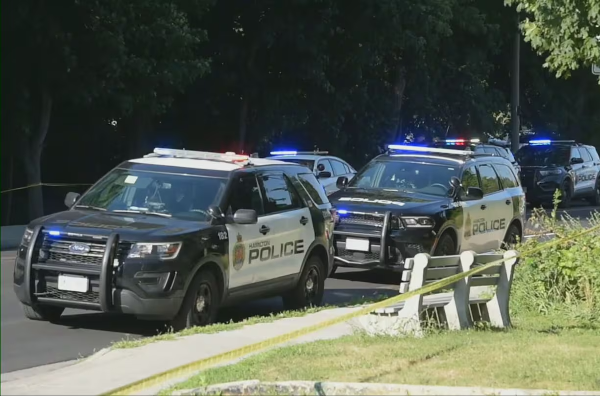 கனடாவின் ஹாமில்டனில் துப்பாக்கி சூடு: ஒருவர் உயிரிழப்பு | Homicide Unit Investigating After Man Fatally Shot