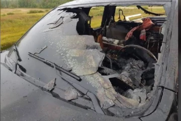 ஓடும் வாகனத்தில் பலமாக தாக்கிய மின்னல்: பதற வைத்த சம்பவம்