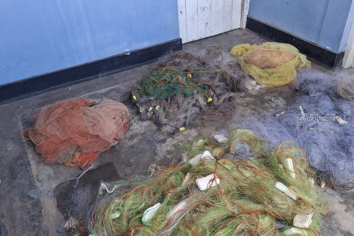 மட்டக்களப்பில் தடைசெய்யப்பட்ட சட்டவிரோத மீன்பிடி வலைகள் அழிப்பு | Batticaloa Fishermen Issues
