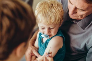 குழந்தைகளுக்கு கொரோனா தடுப்பூசி: எங்கு தெரியுமா?