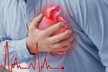 நெஞ்சு வலி ஏற்பட காரணம் என்ன? அதற்கான அறிகுறிகள் என்ன? அவசியம் தெரிந்து கொள்ளுங்கள்