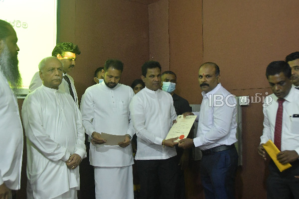 பிரதமரின் திருகோணமலை விஜயம் - கலந்துரையாடப்பட்ட முக்கிய விடயங்கள் | Progress Review Discussion Sl Pm In Trincomalee