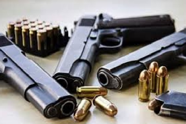 கால்வாய்க்குள் கண்டுபிடிக்கப்பட்ட வெளிநாட்டு துப்பாக்கி | Foreign Handgun Found Inside Canal