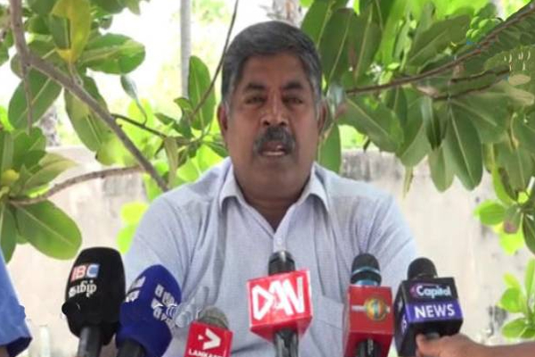 ஒரு மாதத்திற்கு மேலாக உயிருக்குப் போராடும் யாழ்.மீனவர்கள்! | Jaffna Fishermen Fighting For Their Lives A Month