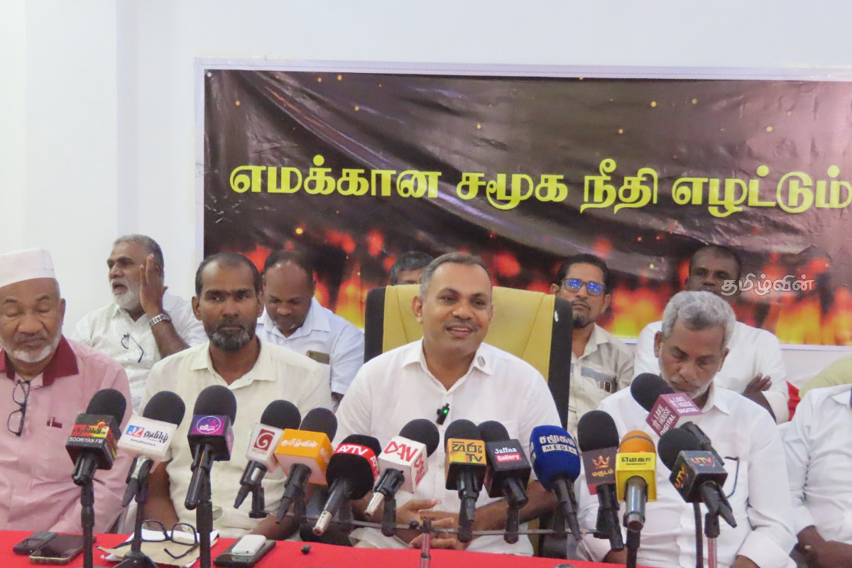 தாதிய உதவியாளர்களின் ஆடைச் சர்ச்சை மற்றும் ஹரீஸுக்கு எதிரான நடவடிக்கைகளுக்கு ஏ.ஆர்.அமீர் கடும் எதிர்ப்பு | Controversy Over Nursing Assistants Uniforms
