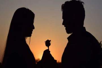 வாலிபருடன் தகாத உறவு; தேடிச்சென்ற திருமணமான பெண் - அடுத்து நேர்ந்த சோகம்!