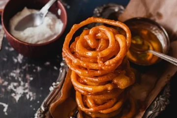 தீபாவளி ஸ்பெஷல்; நாவில் எச்சில் ஊரும் மினி ஜிலேபி.. எப்படி செய்றாங்க பாருங்க!