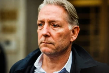 இலங்கையிலிருந்து நாடு திரும்பிய முன்னாள் எப்.பி.ஐ அதிகாரி கைது