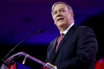 ඇමරිකානු ජනපති සටනින් ප්‍රබලයෙක් ඉවතට...!