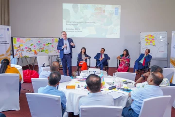 சிரேஷ்ட அரச அதிகாரிகளுக்காக வெளியிடப்பட்ட புலமைப்பரிசில் திட்டம்