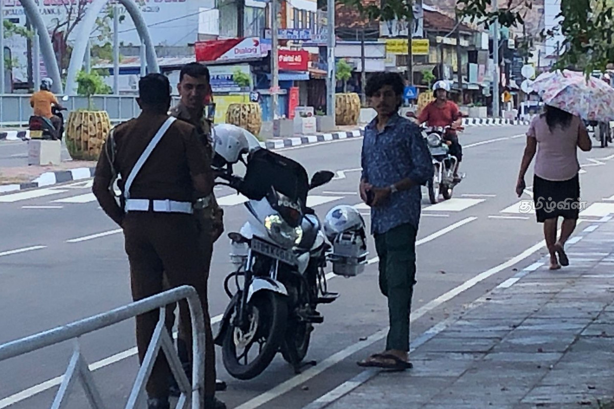 பிள்ளையானை சாதாரண சிறைக்கு மாற்றுமாறு கோரி மட்டக்களப்பில் அமைதிப் போராட்டம்! | Protest On Behalf Of Pillayan In Batticaloa