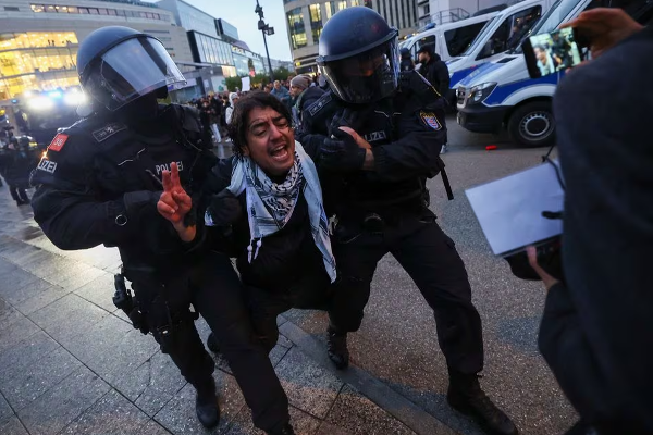 ஐரோப்பாவில் ஹமாஸ் ஆதரவாளர்கள் உட்பட 7 பேர் கைது | 7 People Arrested In Europe Hamas Supporters