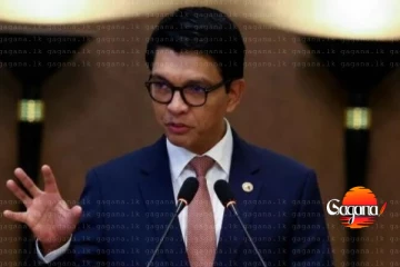 ආරක්ෂාව පතා ජනාධිපතිවරයෙක් රටින් පලා ‍ගිහින්