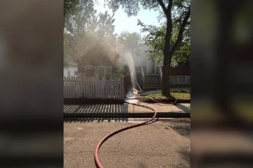 கனடாவின் ரெஜீனாவில் வீடொன்றில் ஏற்பட்ட தீ விபத்து