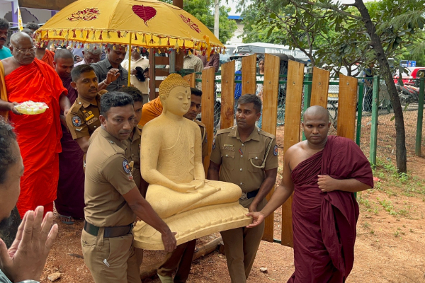 திருகோணமலை புத்தர் சிலை விவகாரம்! சம்பவ இடத்திற்கு சென்ற அநுர தரப்பு எம்.பி விரட்டியடிப்பு | Trincomalee Buddha Statue திருகோணமலை புத்தர் சிலை விவகாரம்! சம்பவ இடத்திற்கு சென்ற அநுர தரப்பு எம்.பி விரட்டியடிப்பு | Trincomalee Buddha Statue