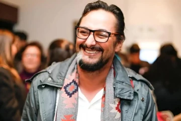 வீட்டின் கூரையில் இருந்து கீழே விழுந்து பிரபல நடிகர் பலி! அதிர்ச்சியில் ரசிகர்கள்