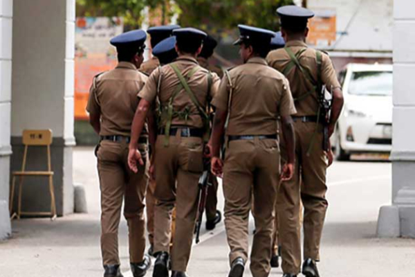 மட்டக்களப்பில் வாள்வெட்டு தாக்குதல்: தாயும் ஒரு வயது குழந்தையும் படுகாயம் | Batticaloa Mom Baby Injured In Sword Attack