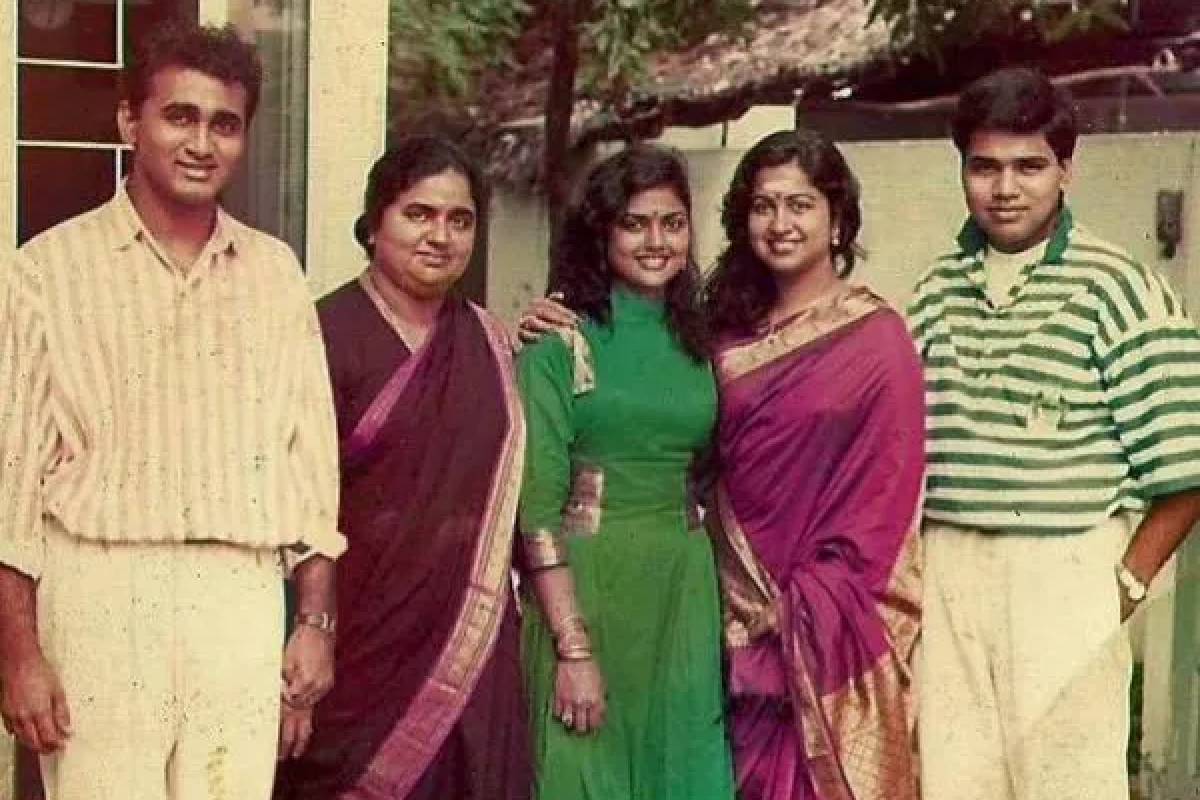 ராதிகா மகளாலும் நான் பட்ட கஷ்டம்..நான் தான் இளிச்சவாய்!! புலம்பிய நடிகை நிரோஷா... | Nirosha Opens Struggles By Sister Radhika Daughter