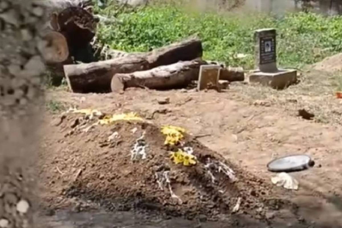 தென்னிலங்கையில் இரவு நேர அதிர்ச்சி ; அடக்கம் செய்யப்பட்ட பெண்ணின் கல்லறையைத் தோண்டிய பயங்கரம் | Attempt To Open The Coffin Of A Buried Woman