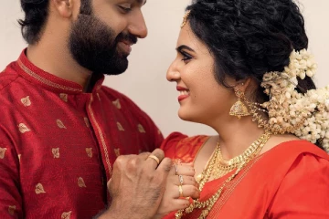 சன் டிவி சீரியல் நடிகை ஸ்ரீகோபிகா நிச்சயதார்த்தம் முடிந்தது.. மாப்பிள்ளை பிரபல நடிகர் தான்