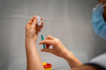 இன்னும் எத்தனை காலம் கொரோனா தடுப்பூசி போட்டுக்கொள்வது? சுவிஸ் நிபுணர்கள் வெளிப்படை