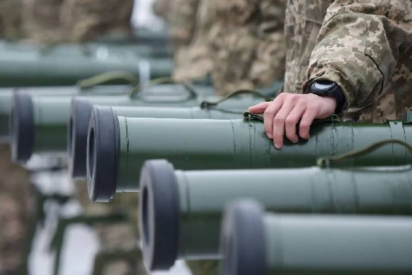 உக்ரைனுக்கு மேலும் ஆயுத உதவிகளை வழங்கும் பிரபல நாடு! | Us To Provide More Arms Aid To Ukraine