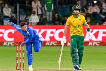 குல்தீப் சுழலில் சிக்கிய தென் ஆப்பிரிக்கா: 106 ஓட்டங்கள் வித்தியாசத்தில் இந்தியா அபார வெற்றி