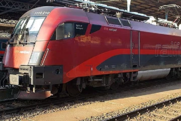 பல மணி நேரம் ரயிலுக்குள் அடைபட்டுத் தவித்த பயணிகள்: சுவிட்சர்லாந்தில் திகிலை ஏற்படுத்திய சம்பவம்