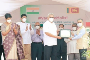 இலங்கைக்கு வந்த கொரோனா தடுப்பூசி! நேரடியாகச் சென்று பெற்றுக் கொண்ட கோட்டாபய