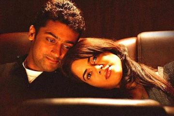 ரீ ரிலீஸில் பட்டையை கிளப்பும் வாரணம் ஆயிரம்!! எத்தனை கோடி தெரியுமா?