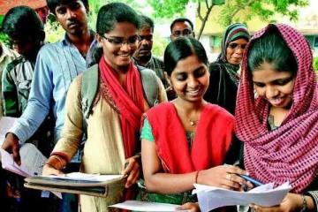 பி.இ. கல்விக்கட்டணம் அரசே ஏற்கும்: முதலமைச்சர் அசத்தல் அறிவிப்பு