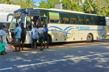 வவுனியா விபத்தில் காயமடைந்தோரின் எண்ணிக்கை 23 ஆக அதிகரிப்பு!இருவர் அனுராதபுரம் வைத்தியசாலைக்கு மாற்றம்