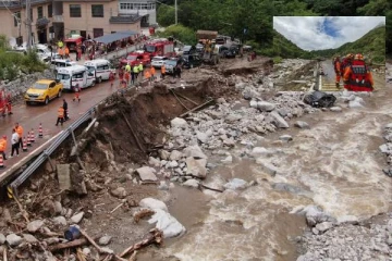 சீனாவில் வெள்ளத்தினால் ஏற்பட்ட நிலச்சரிவில் 21 பேர் பலி! 6 பேர் மாயமானதாக தகவல்