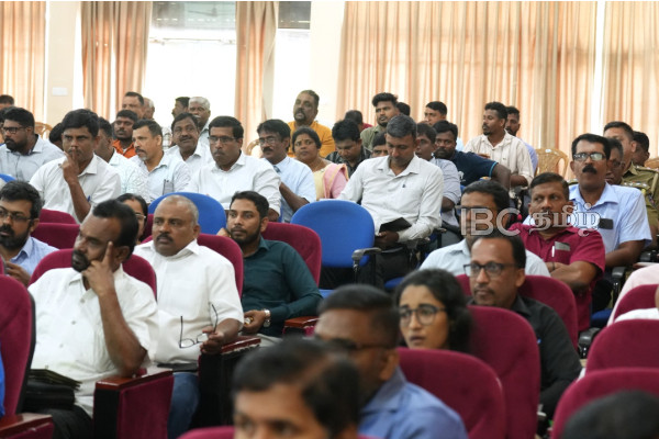 மக்களின் காணிகளை முழுமையாக விடுவிக்க வேண்டும் : வடக்கு ஆளுநர் | Forest Dept Should Fully Release People S Lands