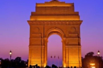 இந்த 5 மாநிலத்தை சேர்ந்தவர்கள் கொரோனா இல்லை என்ற சான்றிதழ் இருந்தால் தான் டெல்லி-க்குள் வரமுடியும்