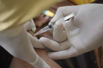 சுவிட்சர்லாந்தில் கொரோனா தடுப்பூசி கட்டாயமாக்கப்படுமா?: சட்டம் என்ன சொல்கிறது?