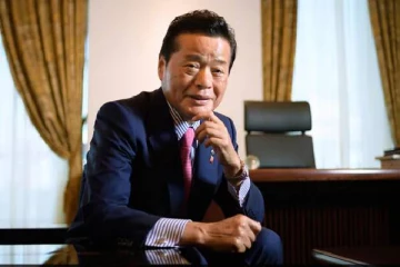 12 வயதில் காய்கறி வியாபாரி... இன்றோ ரூ.8,200 கோடிகளுக்கு சொந்தக்காரர்! யார் இவர்?