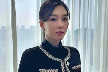 மாடியிலிருந்து தவறிவிழுந்த நடிகை மரணம்! பெற்றோர் எடுத்த அதிர்ச்சி முடிவு