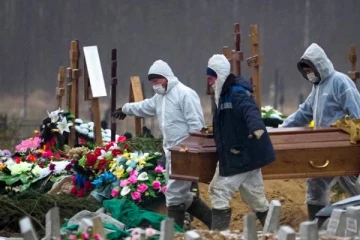 ஐந்தரை லட்சம் பேரை கொரோனாவுக்கு பலிகொடுத்த நாடு!