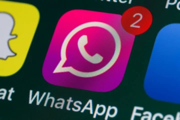 பிங்க் நிற வாட்ஸ்அப் செயலியை பயன்படுத்தலாமா? சைபர் க்ரைம் போலீஸ் விளக்கம்