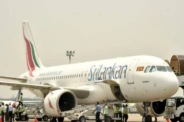 திடீரென இரத்து செய்யப்பட்ட ஸ்ரீலங்கன் விமானம் : பயணிகள் விசனம்
