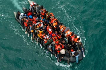 புகலிடக்கோரிக்கையாளர்களை பிரித்தானியாவிலிருந்து வெளியேற்ற புதிய அரசின் திட்டம்