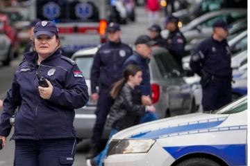 செர்பியாவில் பாடசாலை மாணவன் நடத்திய துப்பாக்கி சூடு: ஒன்பது பேர் பலி