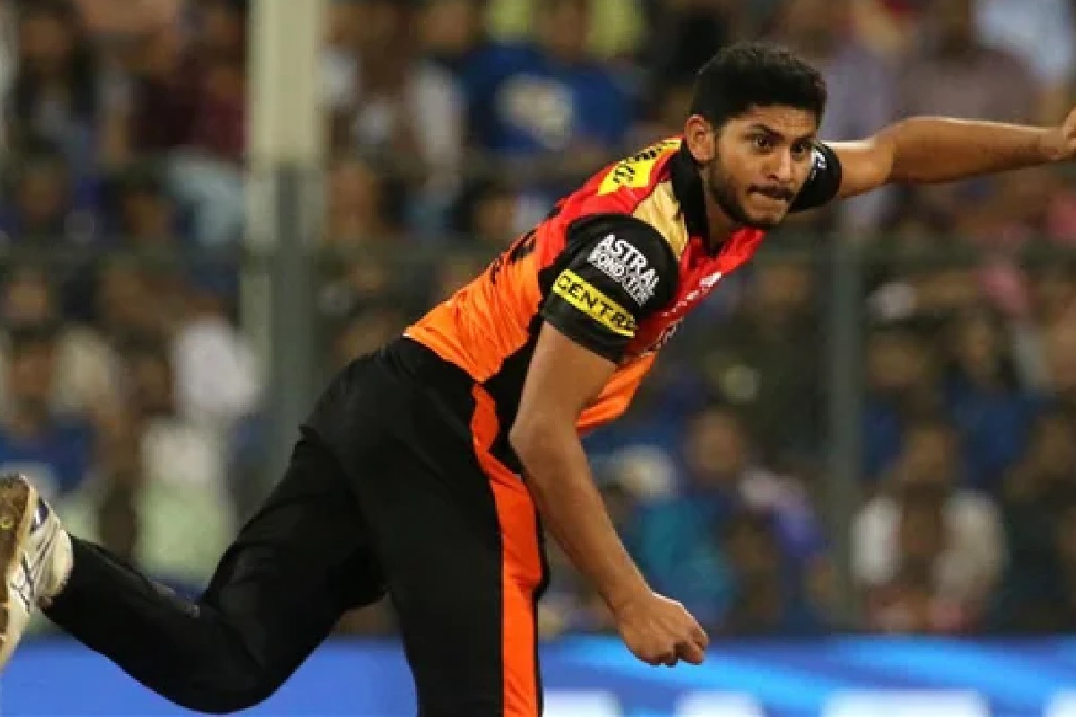 ஐபிஎல்-லில் அதிக ஓட்டங்கள் விட்டுக் கொடுத்த டாப் 5 பந்துவீச்சாளர்கள் | Ipl Bowlers Who Have Conceded Most Runs