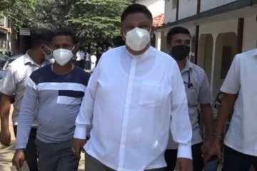 කාලයක් කතා වුණු ප්‍රසිද්ධ මන්ත්‍රීනිදොස් කොට නිදහස්..