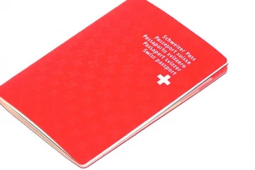 நாடாளுமன்ற முடிவை மீறி வெளிநாட்டவர் ஒருவருக்கு குடியுரிமை வழங்கிய சுவிஸ் நீதிமன்றம்...